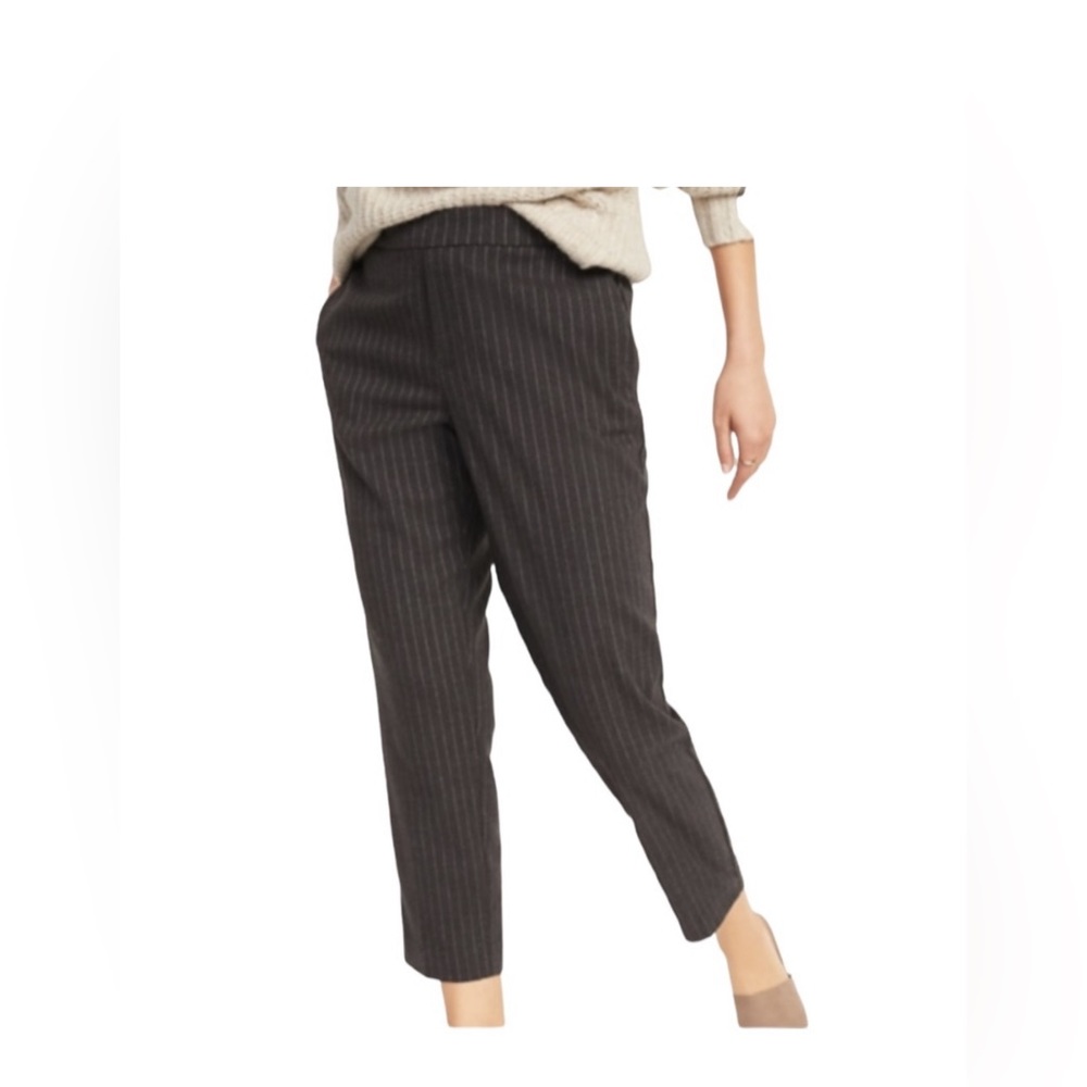 OLD NAVY Women’s Pull On Ankle Pant | Size 6